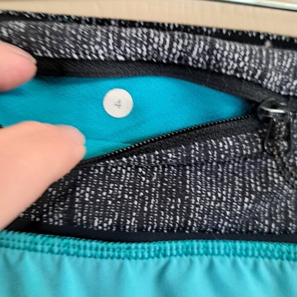 Lululemon WOmen's shorts size 4 teal and black with liner Running shorts - Picture 3 of 4